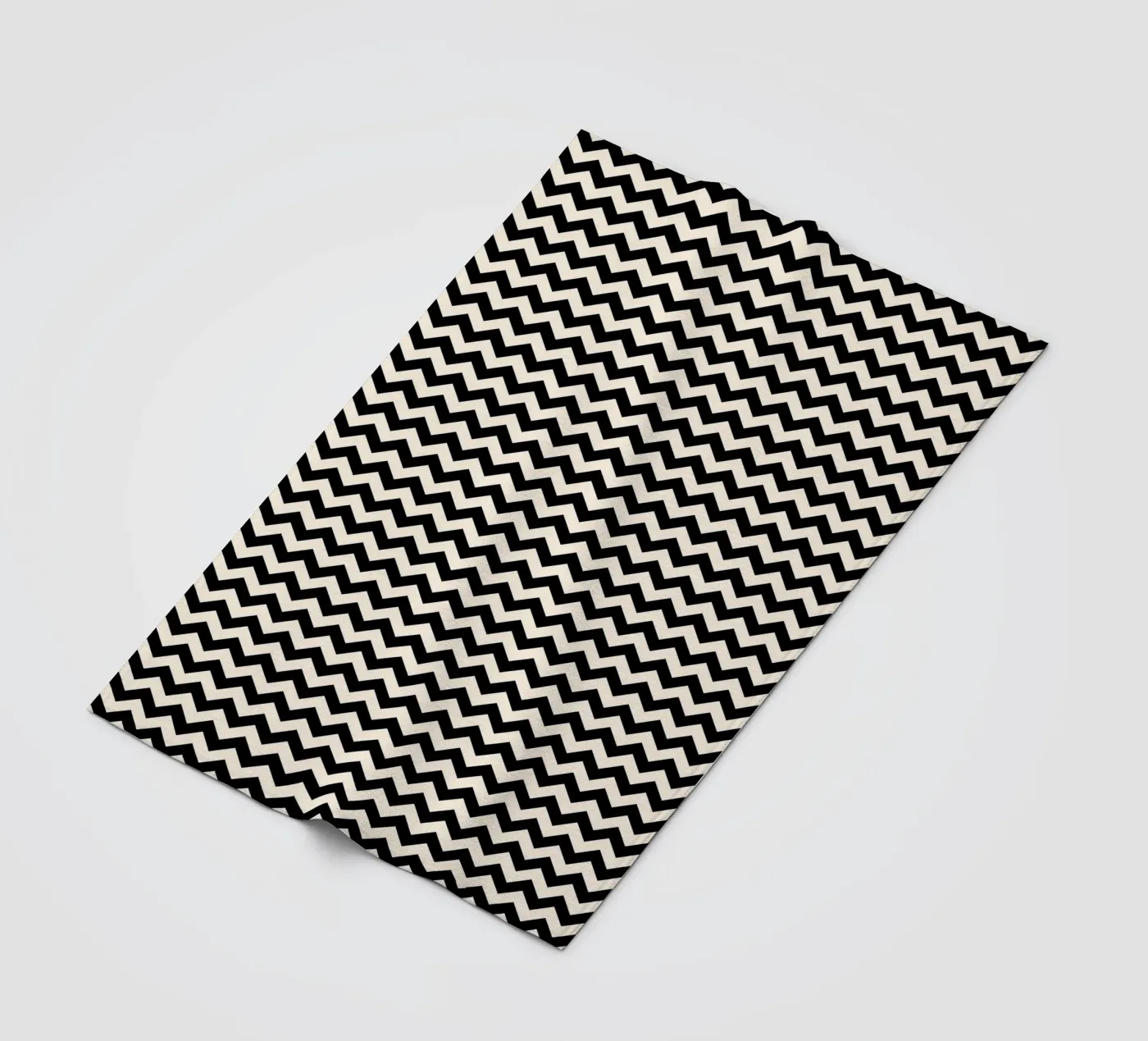 Minimal Chic Basis Chevron Patroon | Zwart en Ivoor fleecedeken van Beauty in Simplicity
