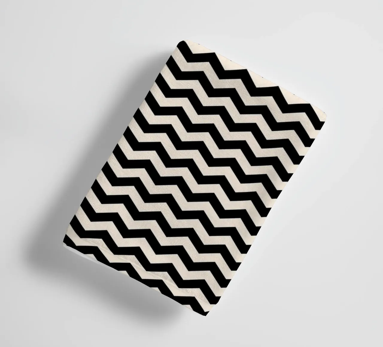 Minimal Chic Basic Chevron Pattern | Nero e Avorio asciugamano da bagno da Beauty in Simplicity