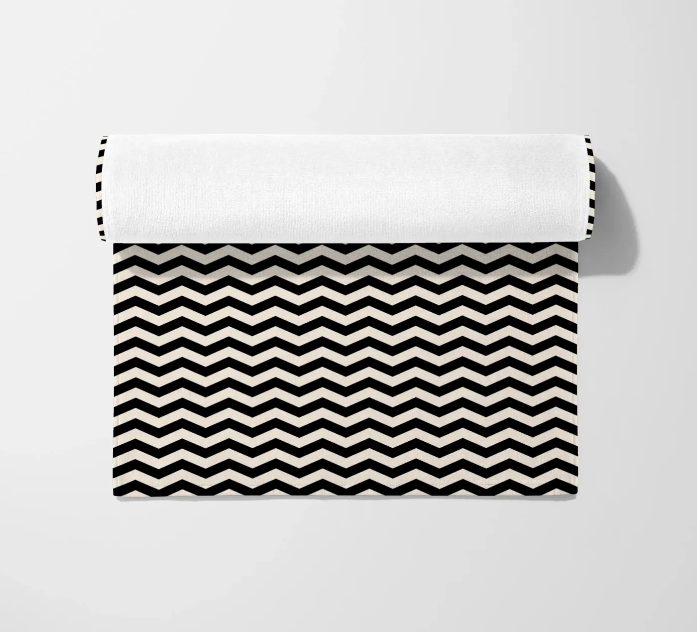 Minimal Chic Basic Chevron Pattern | Black and Ivory strandhanddoek van Beauty in Simplicity