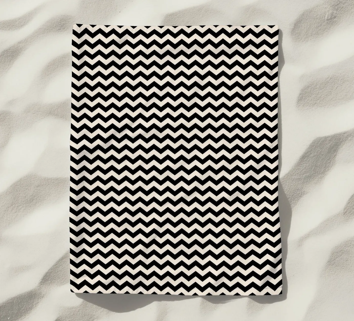 Minimal Chic Basic Chevron Pattern | Black and Ivory strandhanddoek van Beauty in Simplicity