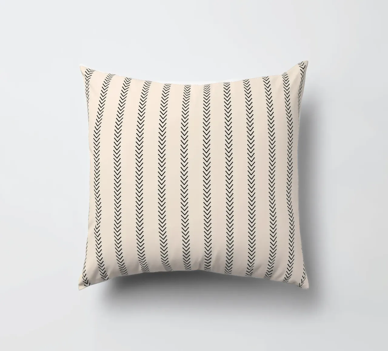Frecce a strisce minimaliste classiche di base - nero su avorio cuscino da Beauty in Simplicity