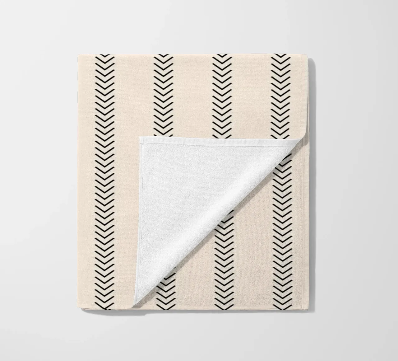 Frecce a strisce minimaliste classiche di base - nero su avorio telo mare da Beauty in Simplicity