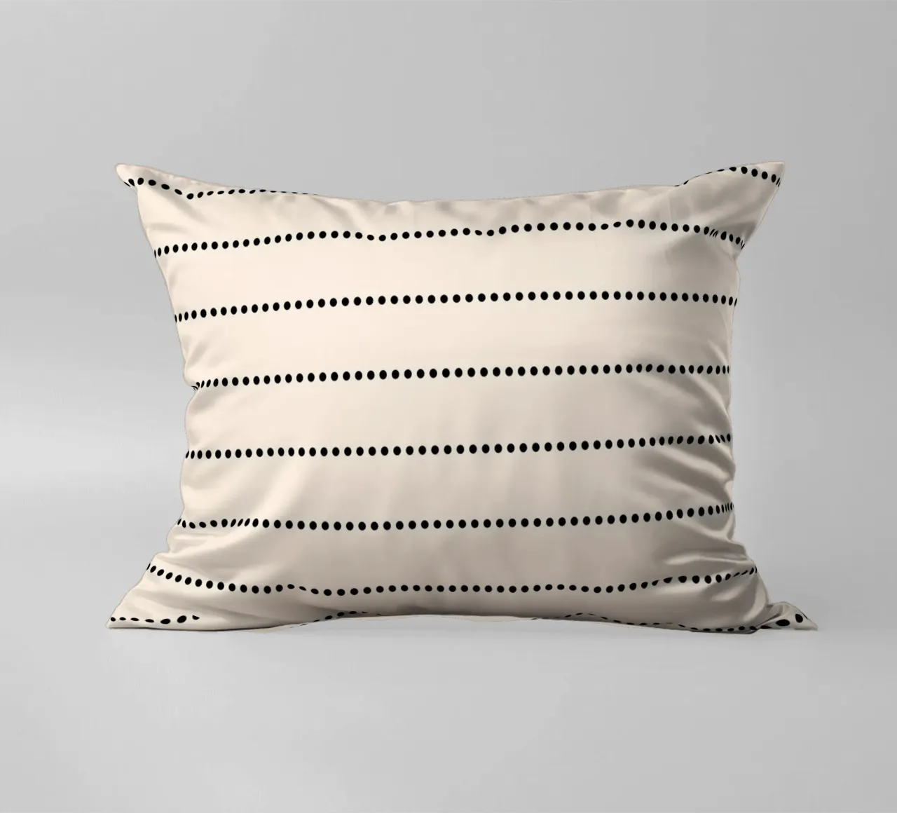 Minimal Scandi Basic Strisce a pois | Nero su beige cuscino da Beauty in Simplicity