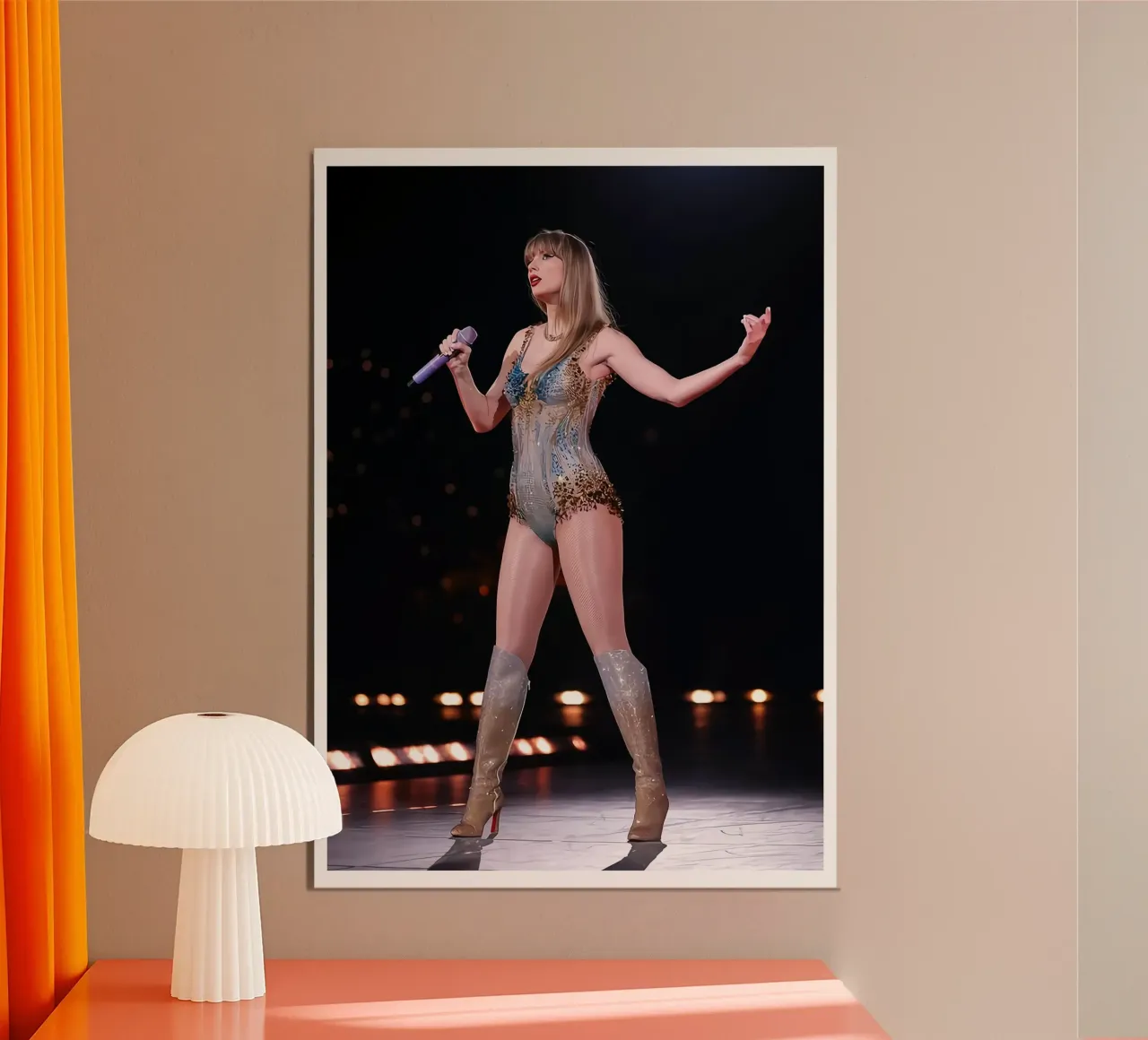 Taylor Swift regina della reinvenzione poster con telaio in plastica da dfgtfdt