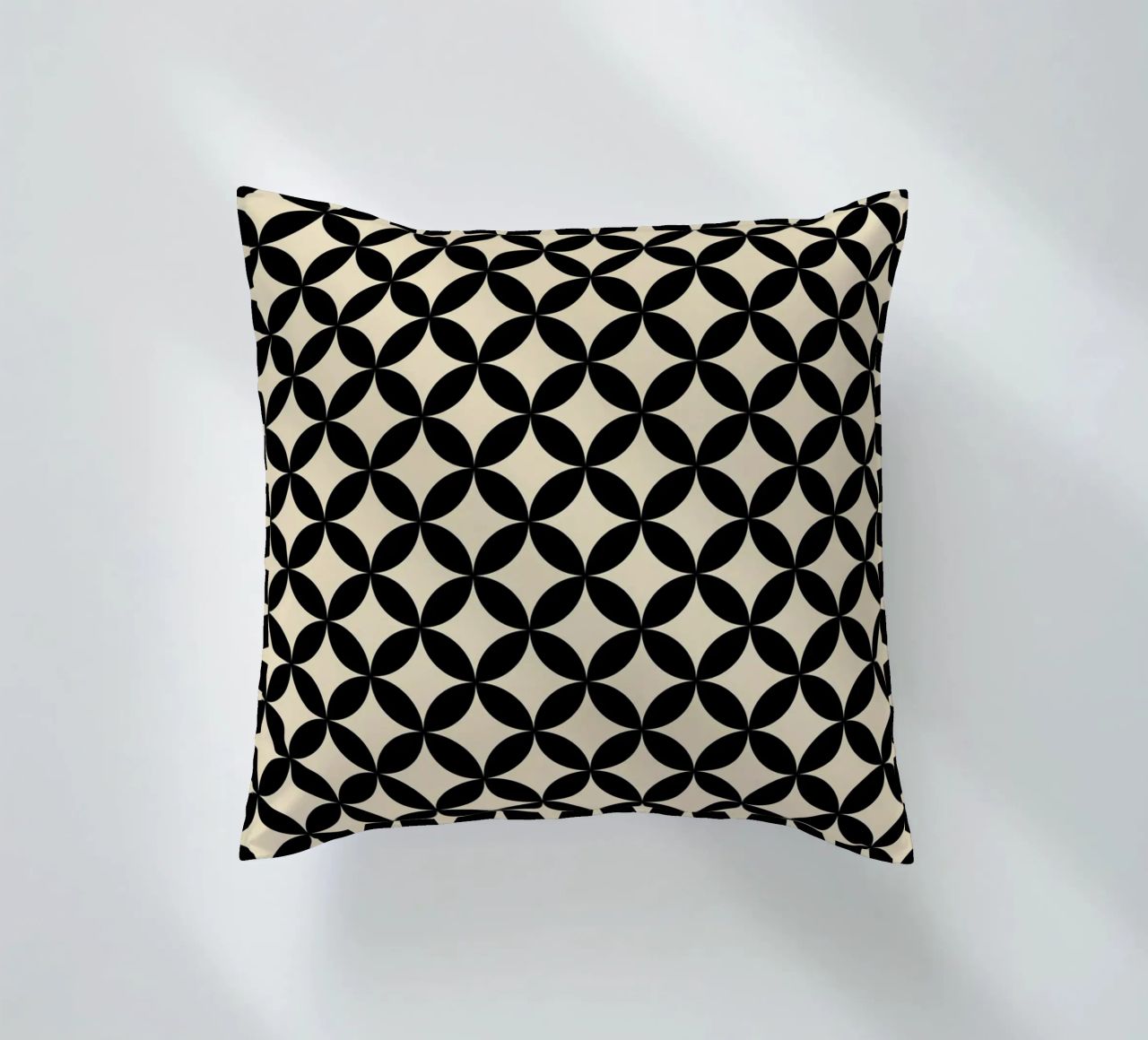 Minimal Basic Geometric Flower Pattern 2 | Nero su Beige cuscino da Beauty in Simplicity