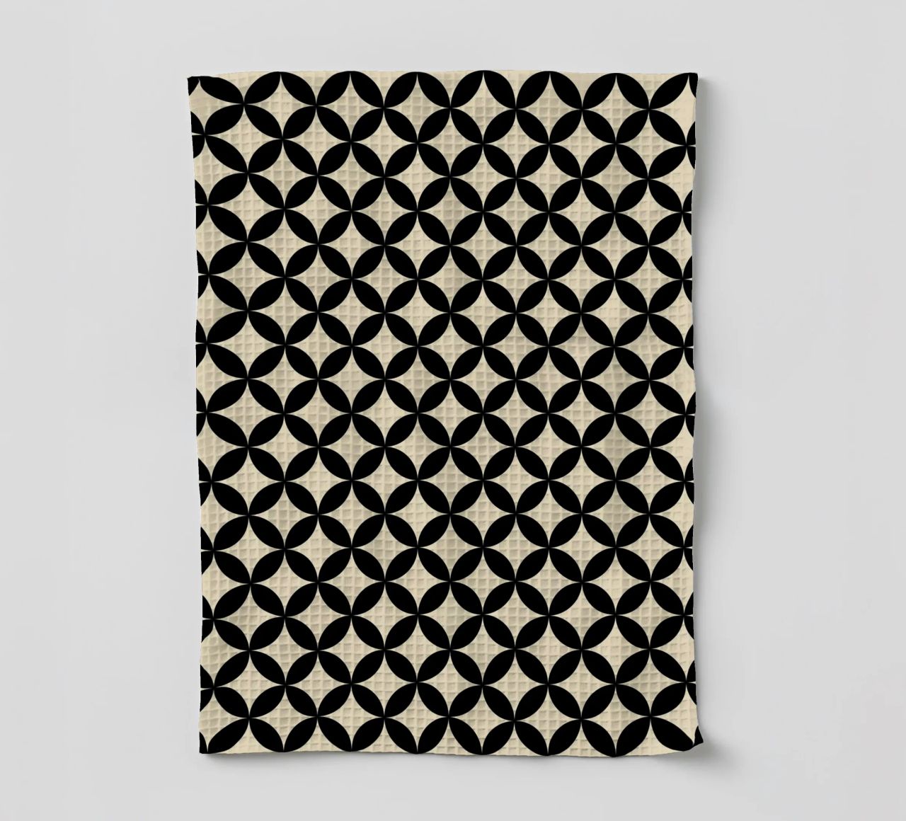 Minimal Basic Geometric Flower Pattern 2 | Nero su Beige canovaccio da cucina da Beauty in Simplicity