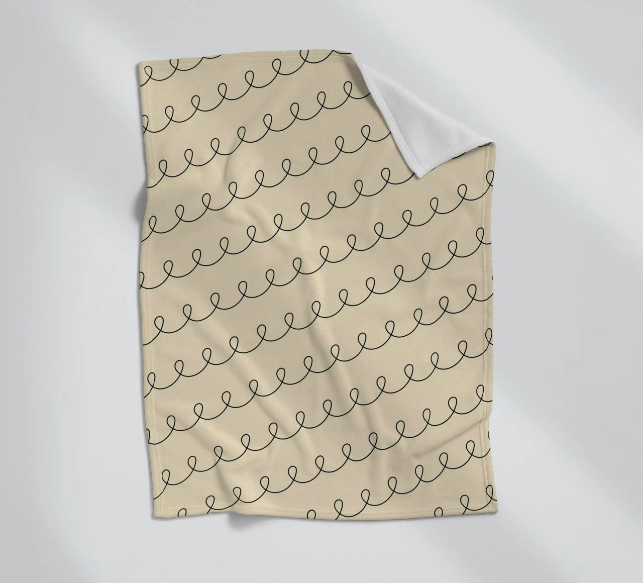 Minimal Geometric Looping Lines Zeichnung 2 | Schwarz auf Beige Fleecedecke von Beauty in Simplicity