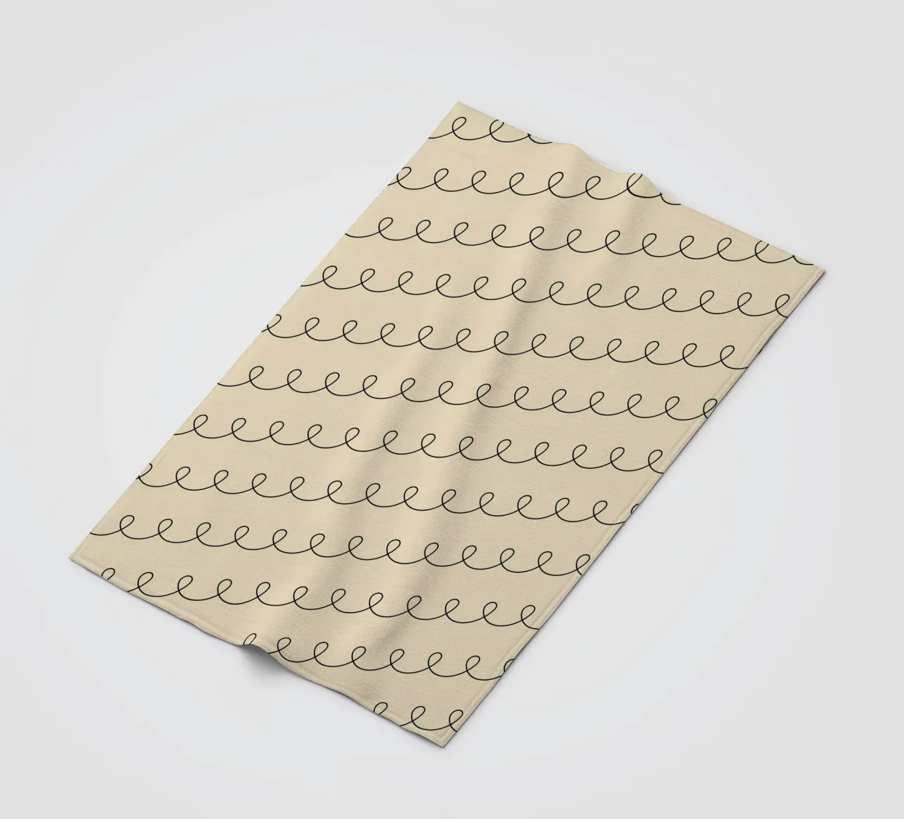 Minimal Geometric Looping Lines Zeichnung 2 | Schwarz auf Beige Fleecedecke von Beauty in Simplicity