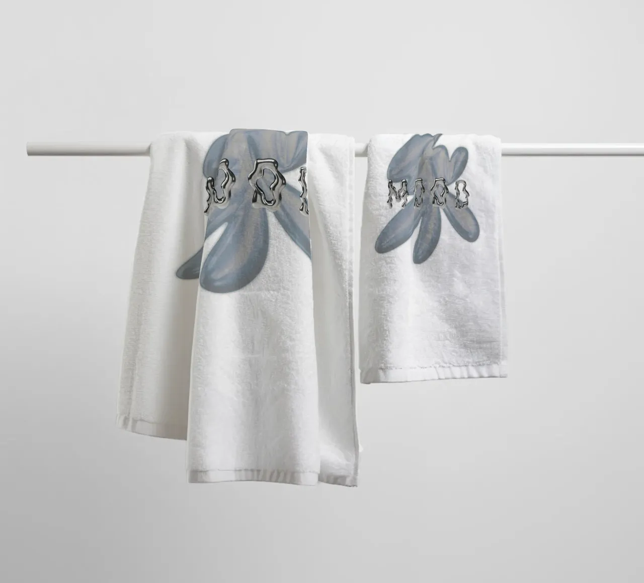 design grafico e tipografia metallizzata asciugamano da bagno da morphinaeblue