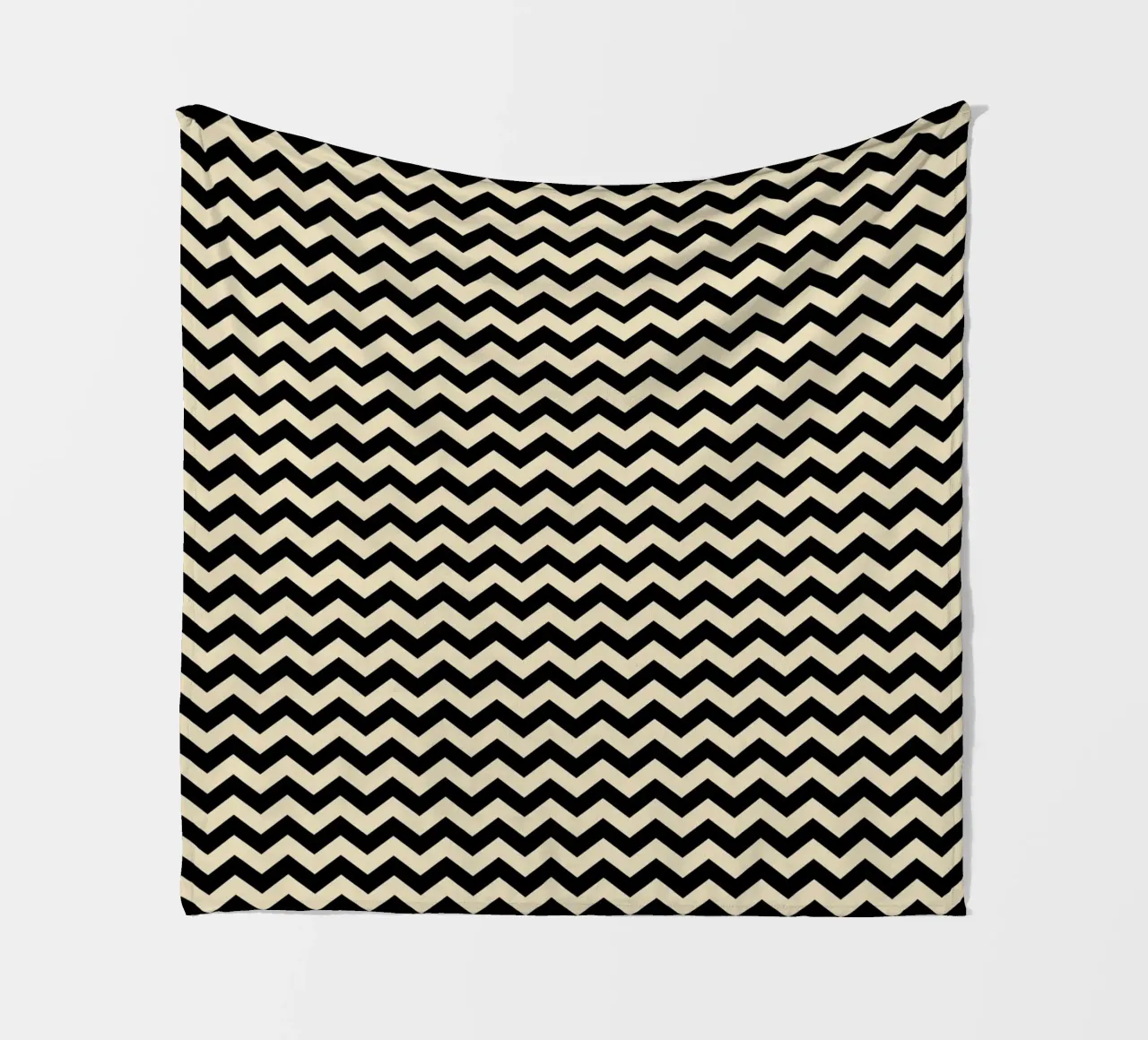 Minimal Chic Basic Chevron Pattern | Nero e Beige coperta in pile da Beauty in Simplicity