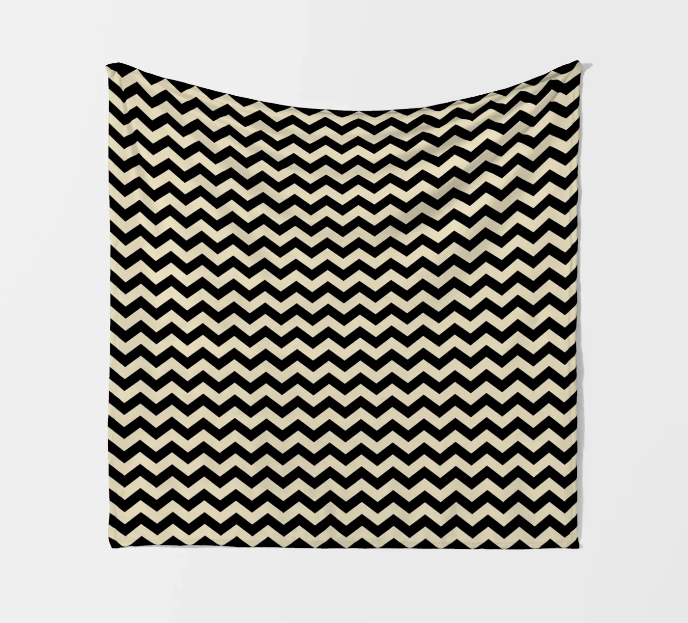 Minimal Chic Basic Chevron Pattern | Black and Beige fleecedeken van Beauty in Simplicity