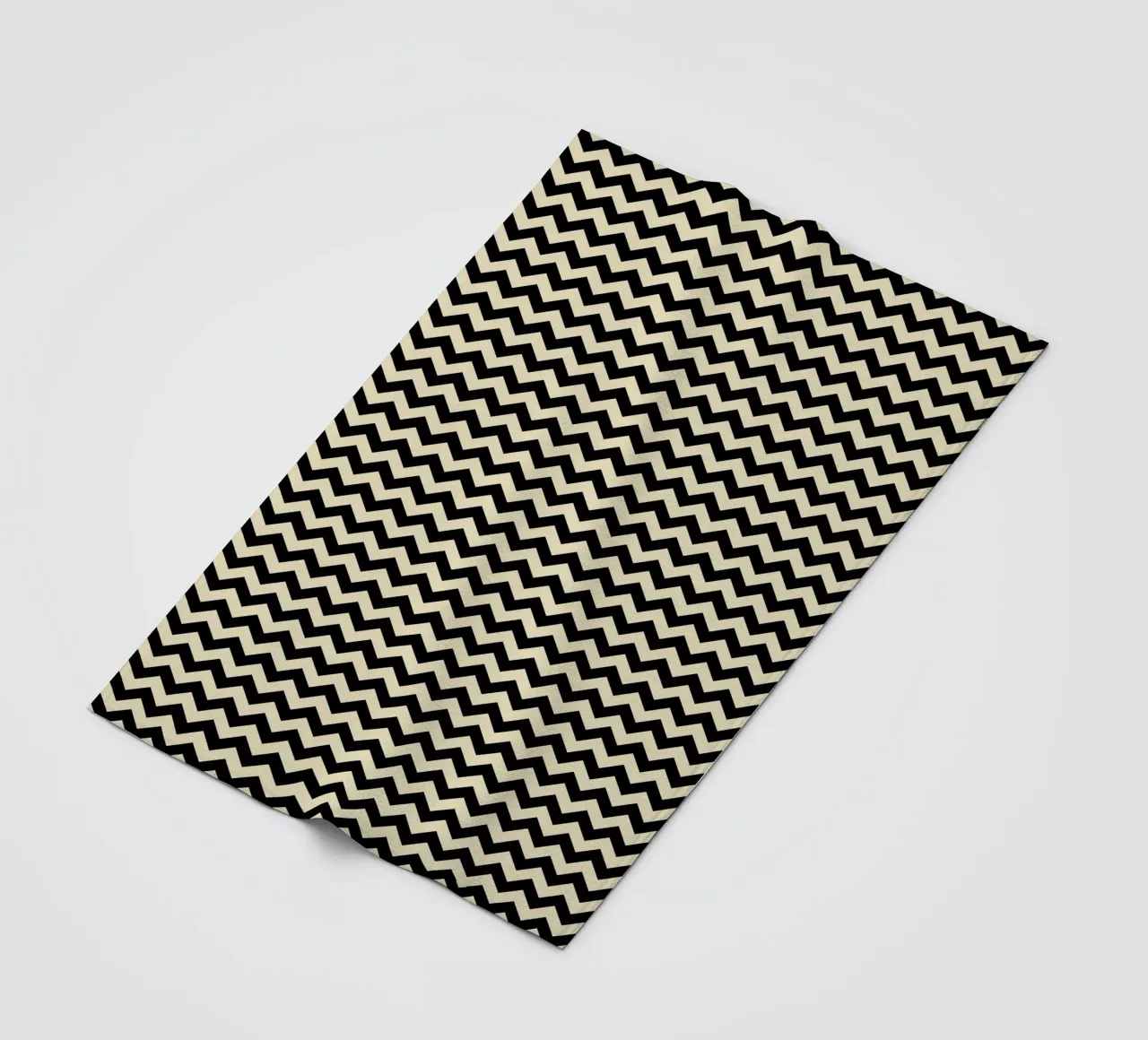 Minimal Chic Basic Chevron Pattern | Nero e Beige coperta in pile da Beauty in Simplicity