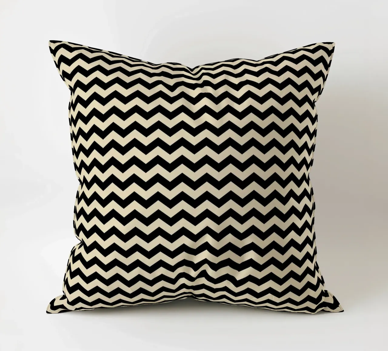 Minimal Chic Basic Chevron Pattern | Negro y Beige cojín de Beauty in Simplicity