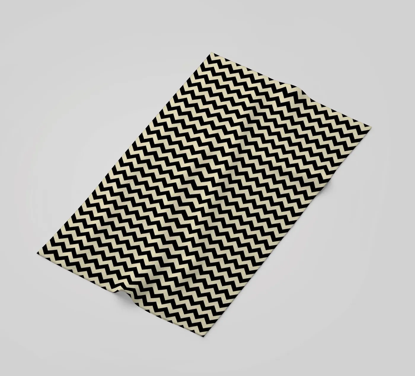 Minimal Chic Basis Chevron Patroon | Zwart en Beige strandhanddoek van Beauty in Simplicity