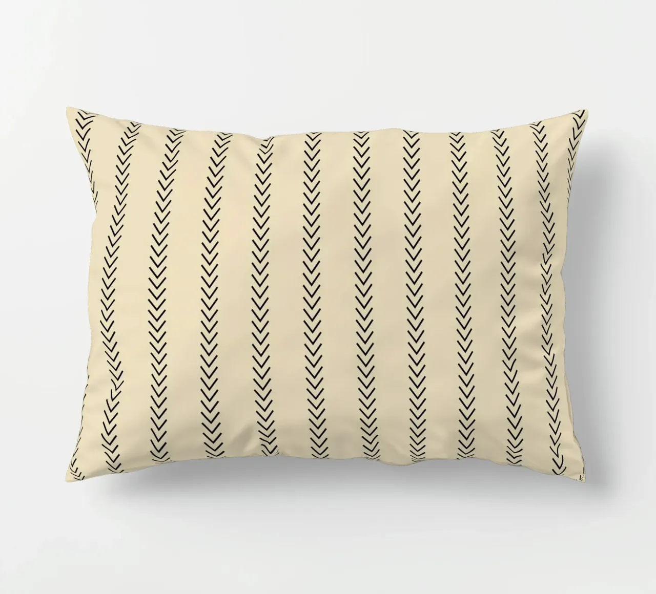 Frecce minime classiche standard a strisce nere su beige cuscino da Beauty in Simplicity