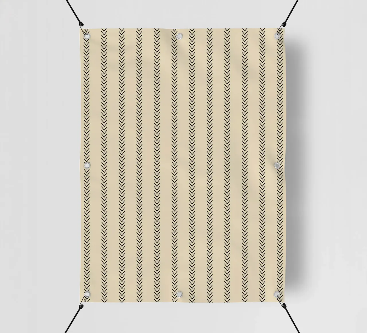 Frecce minime classiche standard a strisce nere su beige telo in pvc da Beauty in Simplicity