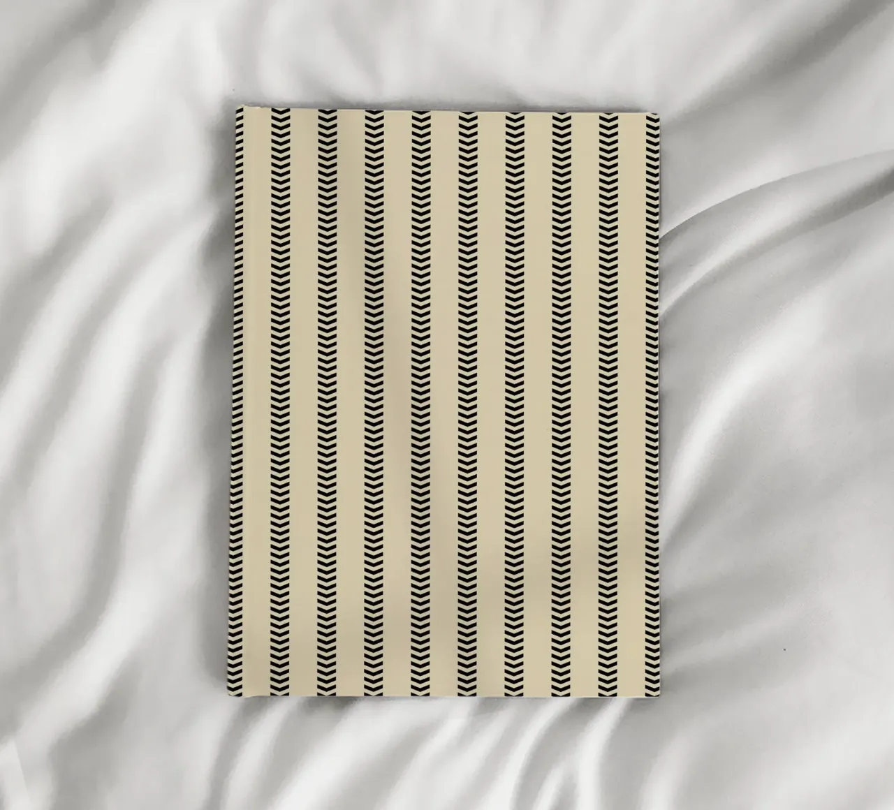 Minimal Basic Mudcloth Frecce a strisce | Nero su Beige diario da Beauty in Simplicity