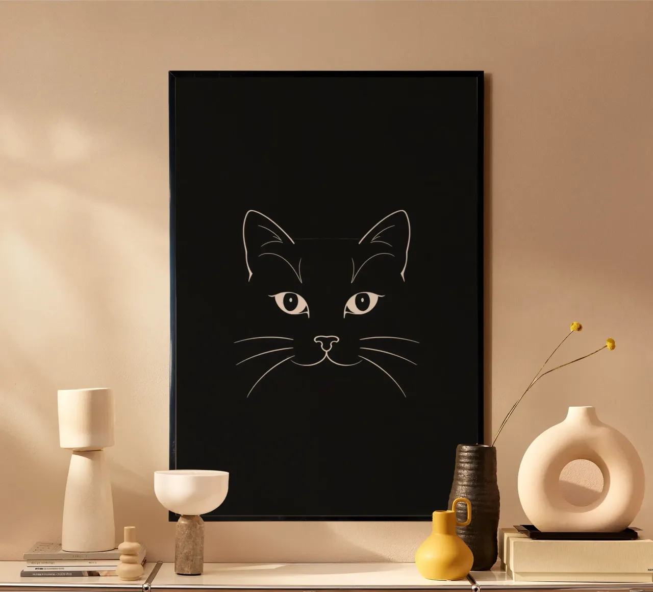 Sfondo nero con disegno lineare bianco di un volto di gatto poster con telaio in alluminio da DesignDoodle