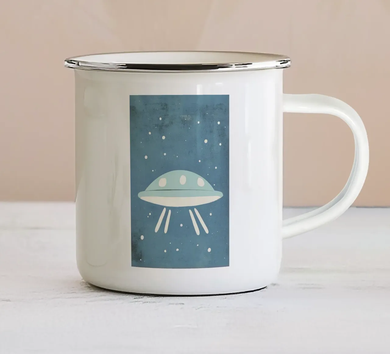 UFO nello spazio tazza in smalto da David Müller