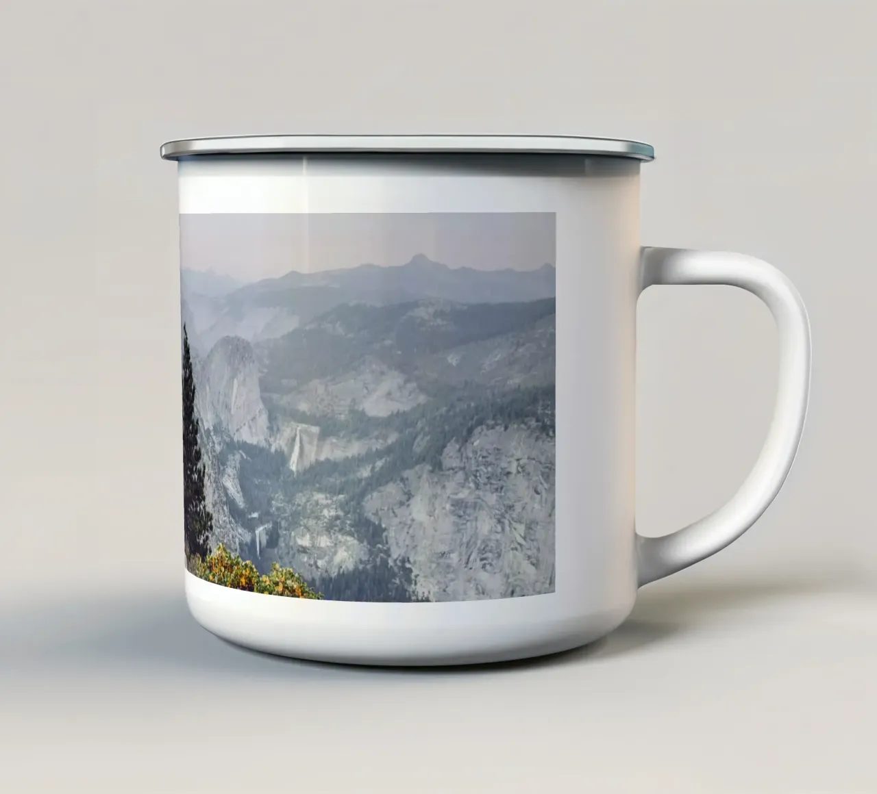 Vista sull'Half Dome tazza in smalto da thetraveller