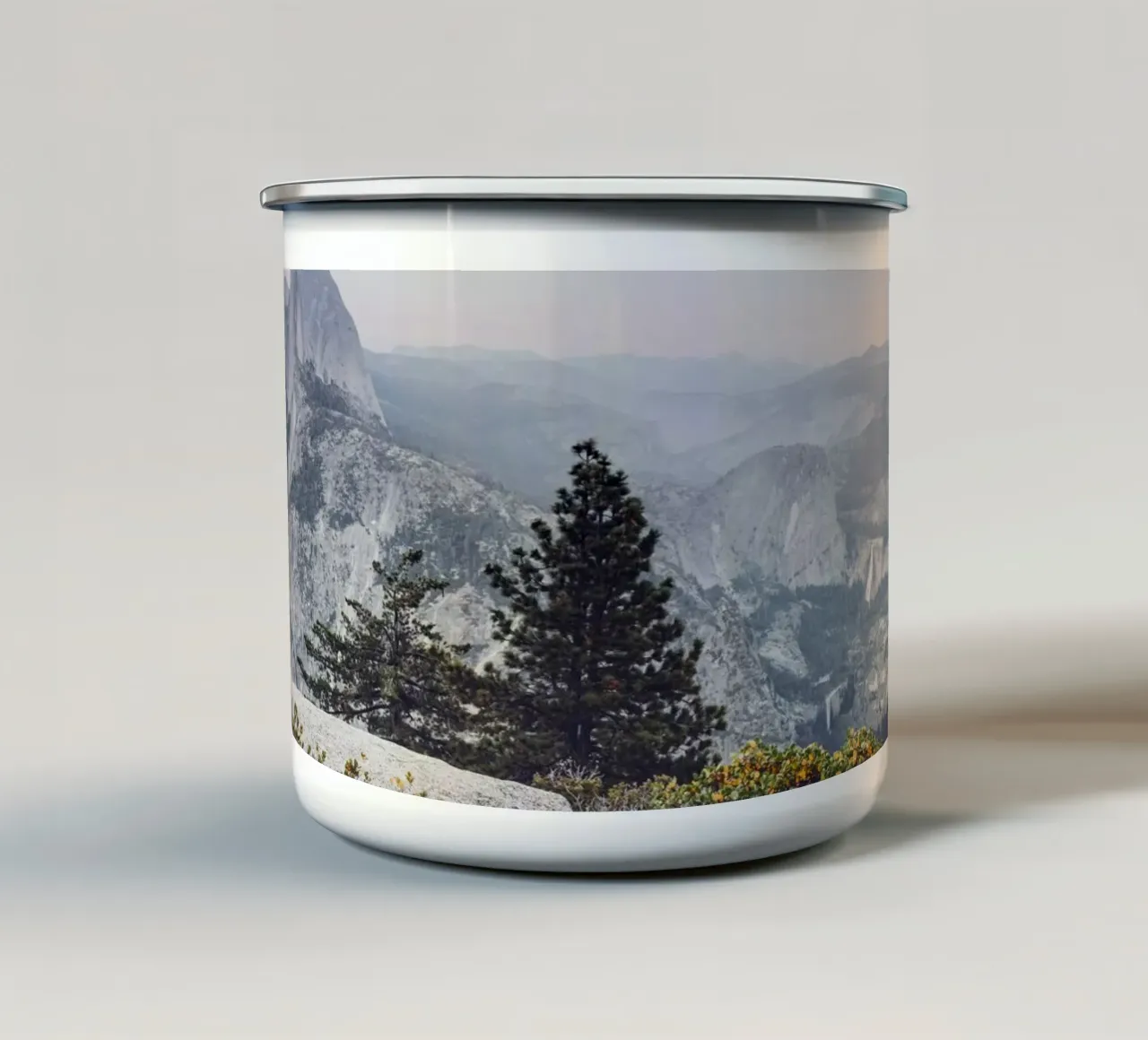 Vista sull'Half Dome tazza in smalto da thetraveller
