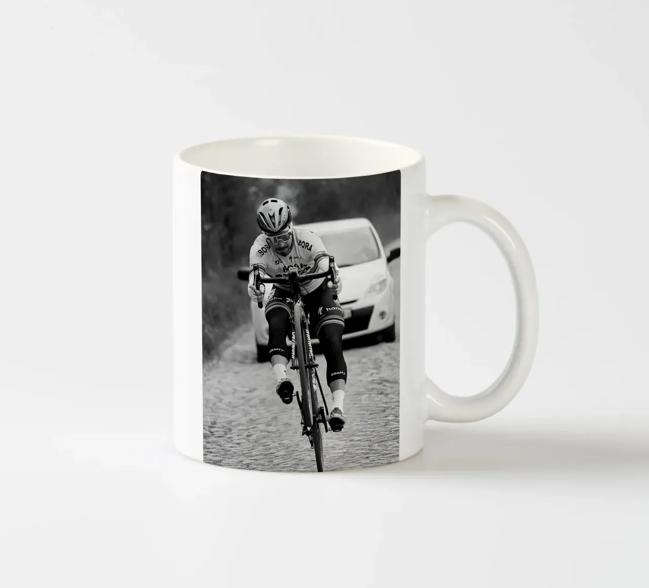 peter sagan gareggia in una delle gare classiche tazza in ceramica da addelia shope