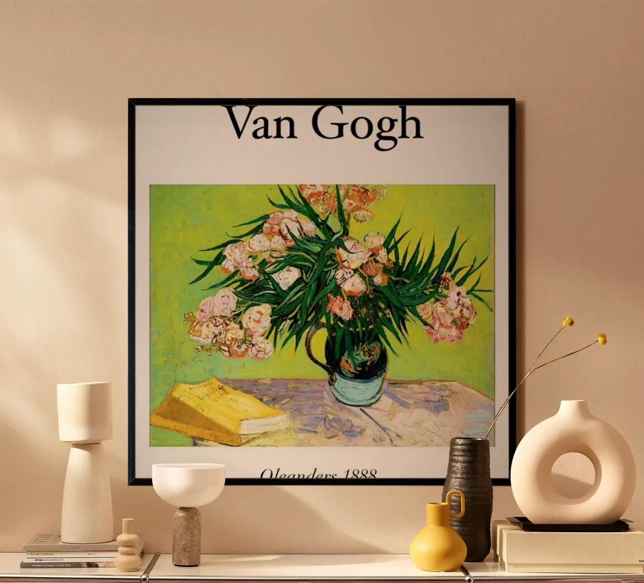 un vaso pieno di vivaci fiori di oleandro poster da Piper Shop Oke
