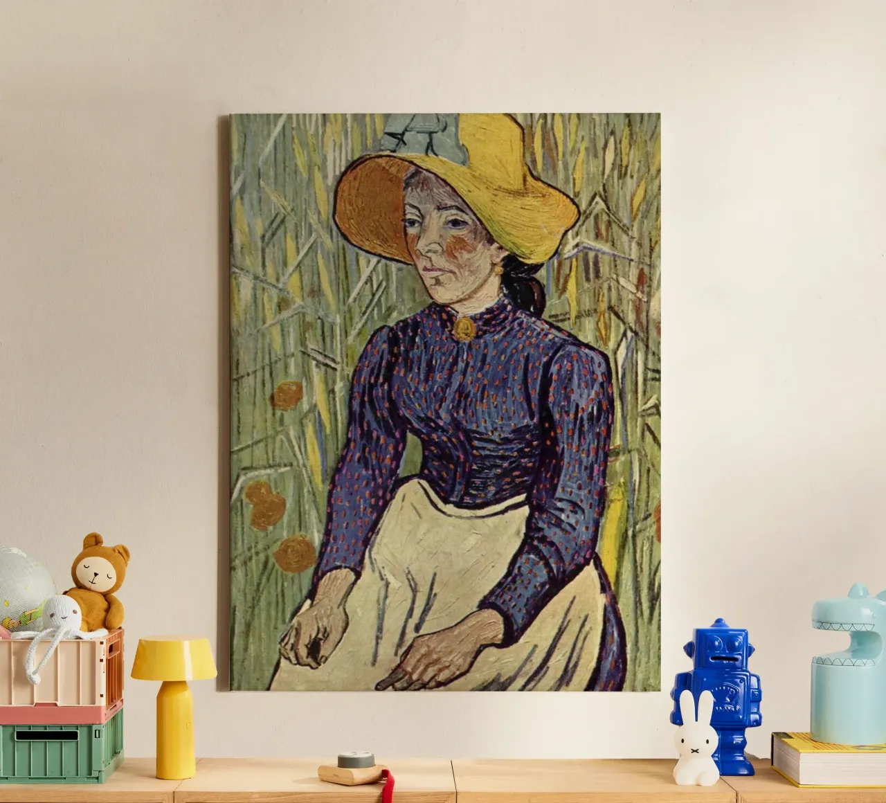 weibliche Rolle mit Weizenfeld im Hintergrund Leinwand mit Schattenfugenrahmen von Piper Shop Oke