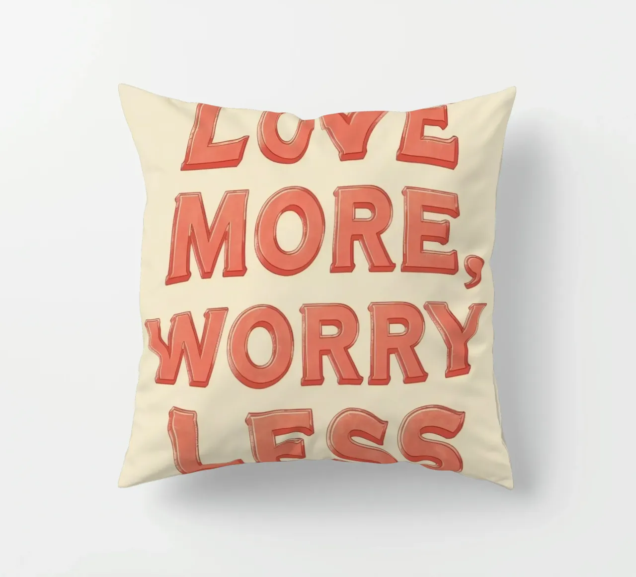 Ama di più, preoccupati di meno Testo grafico cuscino da DesignDoodle