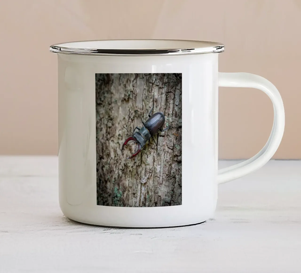 Scarafaggio cervo tazza in smalto da Tom's Wildlife