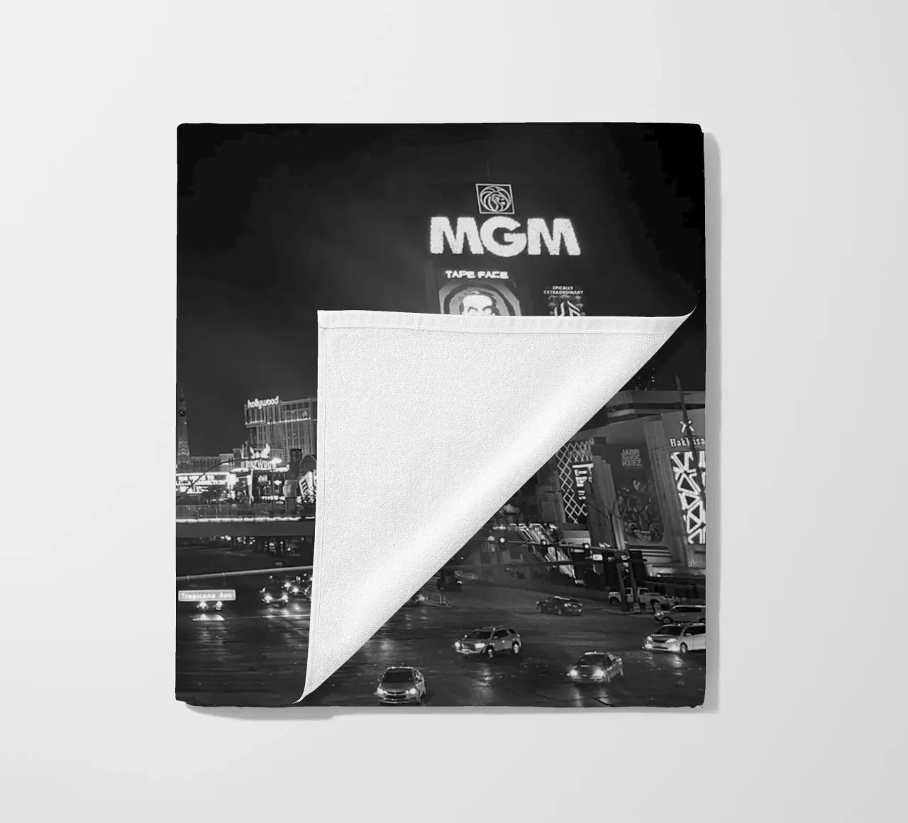 las vegas at night beach towel by Reiselust