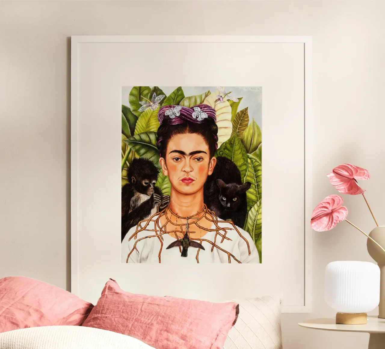 Autoritratto con collana di spine e colibrì poster con telaio in plastica da Venus Art