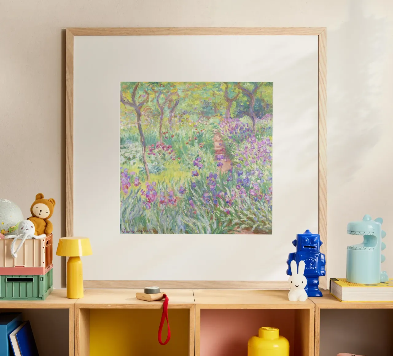Der Garten des Künstlers in Giverny (1900) von Claude Monet Poster mit Kunststoffrahmen von Venus Art
