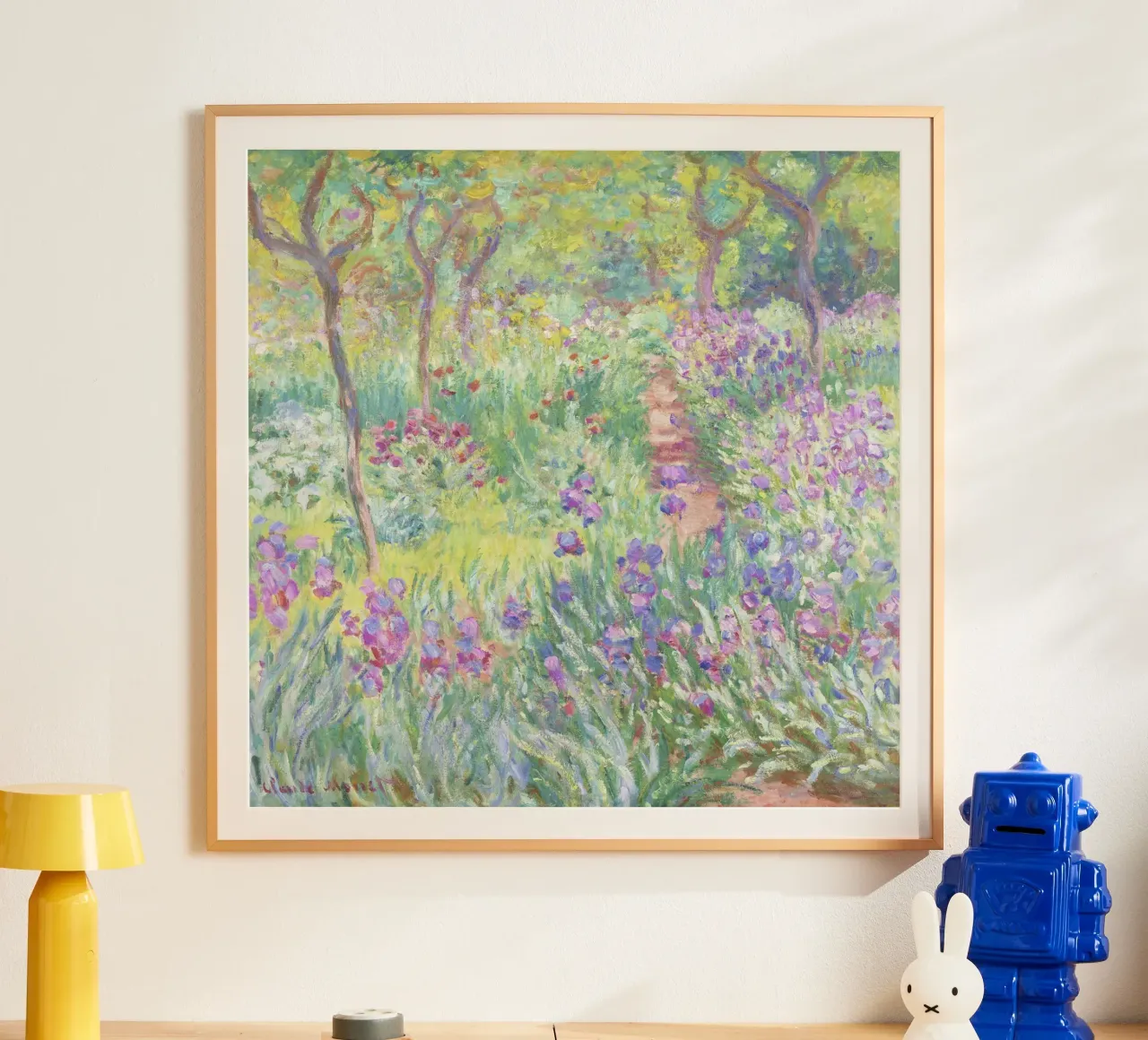 Der Garten des Künstlers in Giverny (1900) von Claude Monet Poster mit Kunststoffrahmen von Venus Art