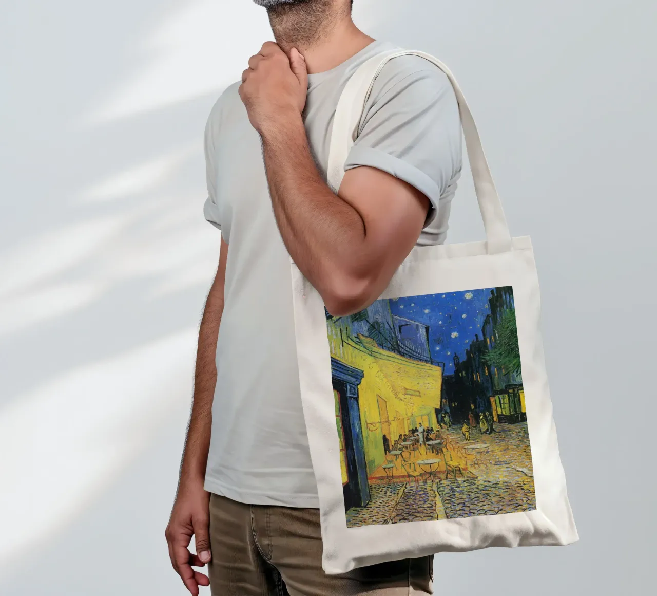 Terrazza del caffè di notte di Vincent van Gogh. borsa in juta da Chérie Prints