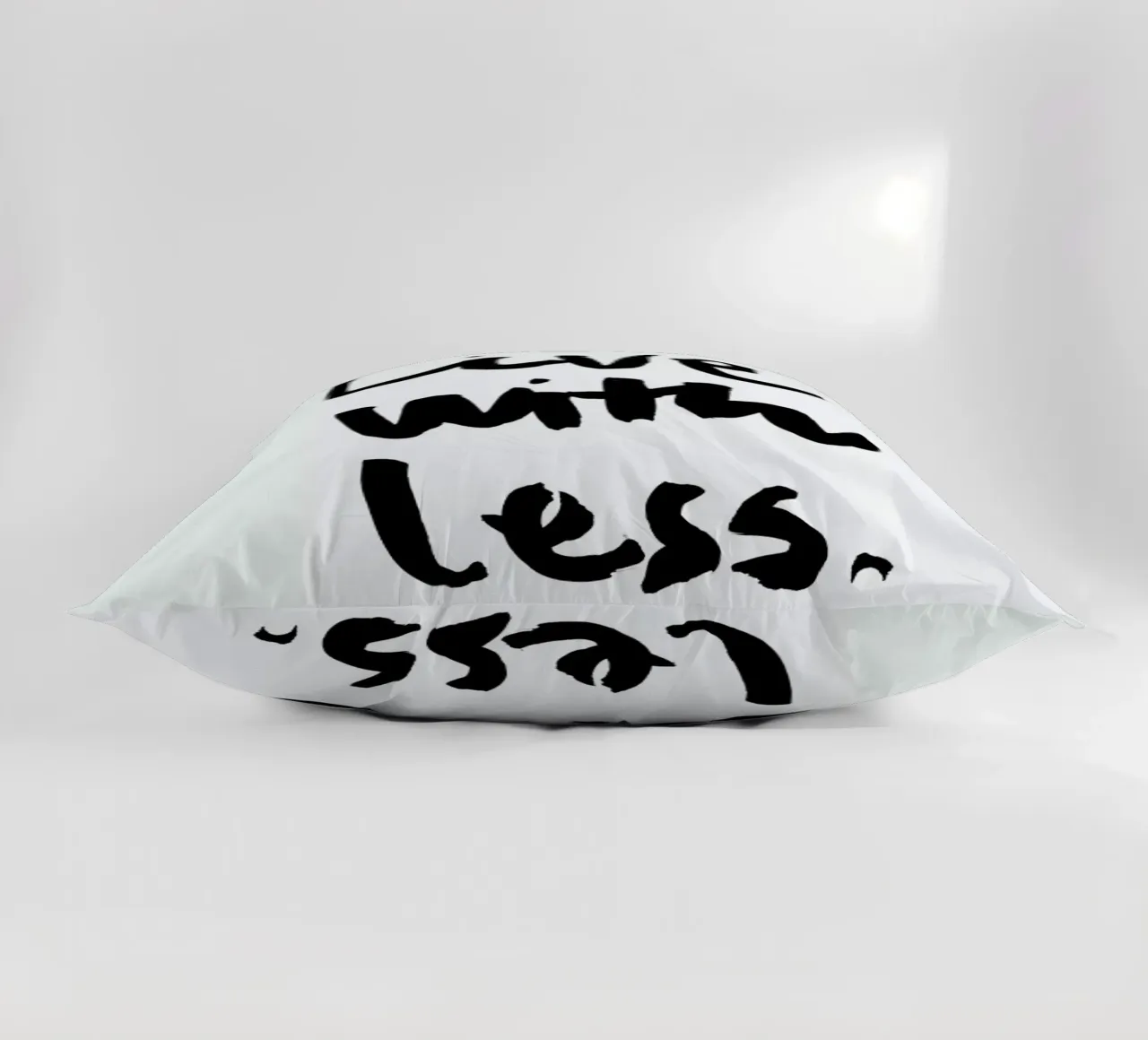 Live with Less cuscino da RK Design