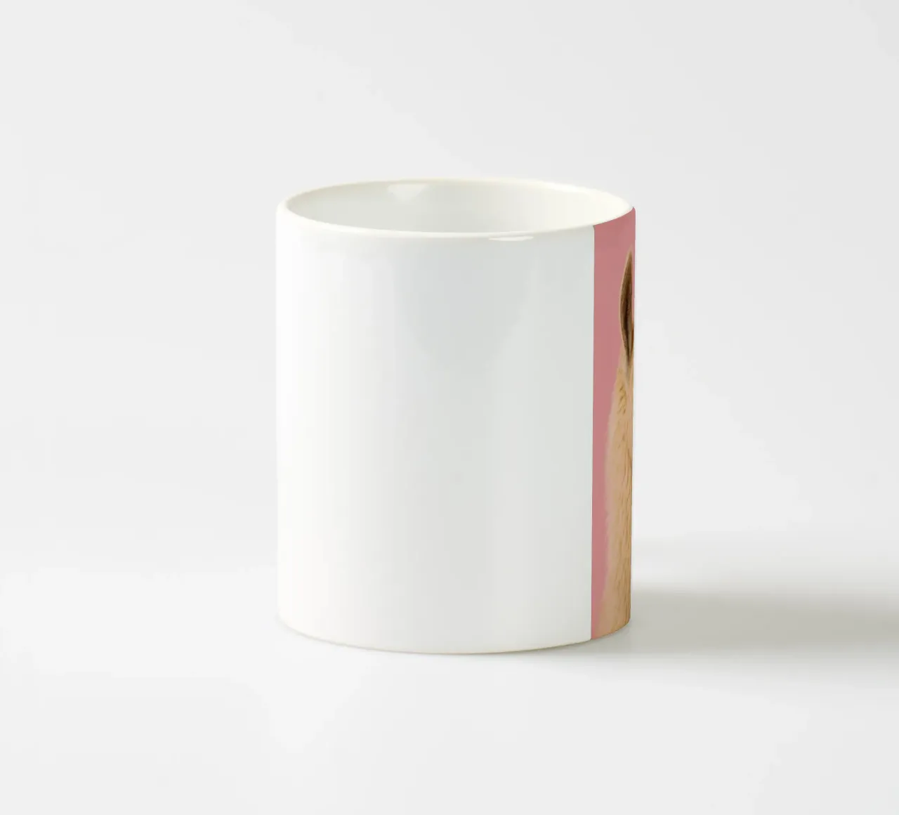 Llama Blowing Bubblegum tazza in ceramica da Attaboy Dsgn