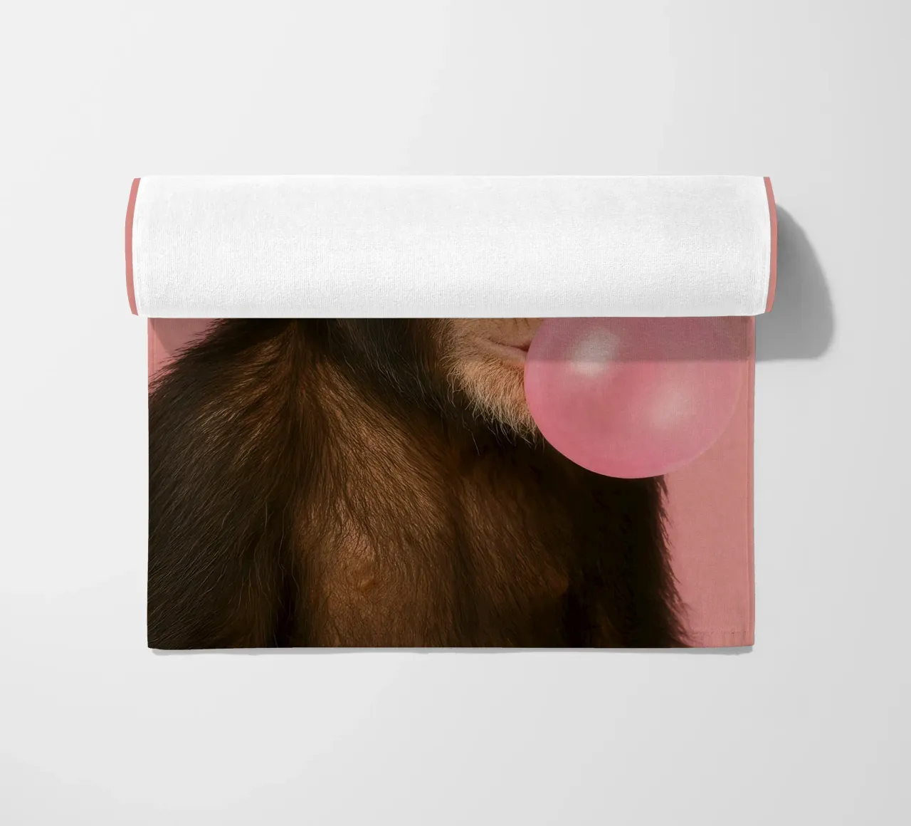 Chimpanzee with Bubblegum telo mare da Attaboy Dsgn