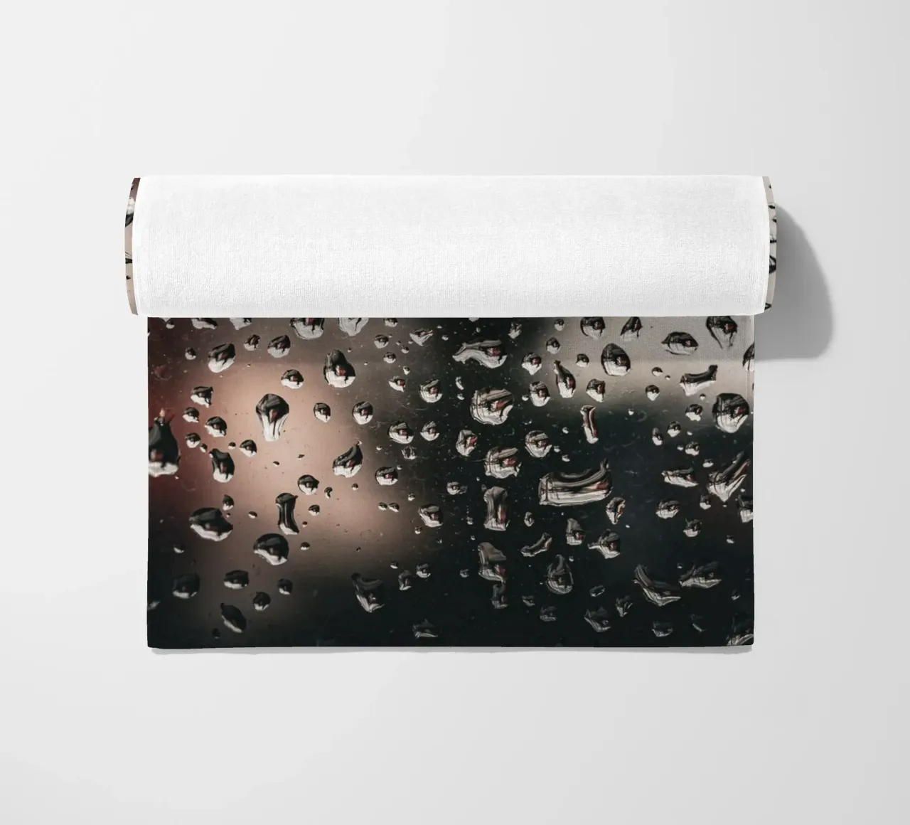 Raindrops beach towel by Marcus Beckert | Fotografie