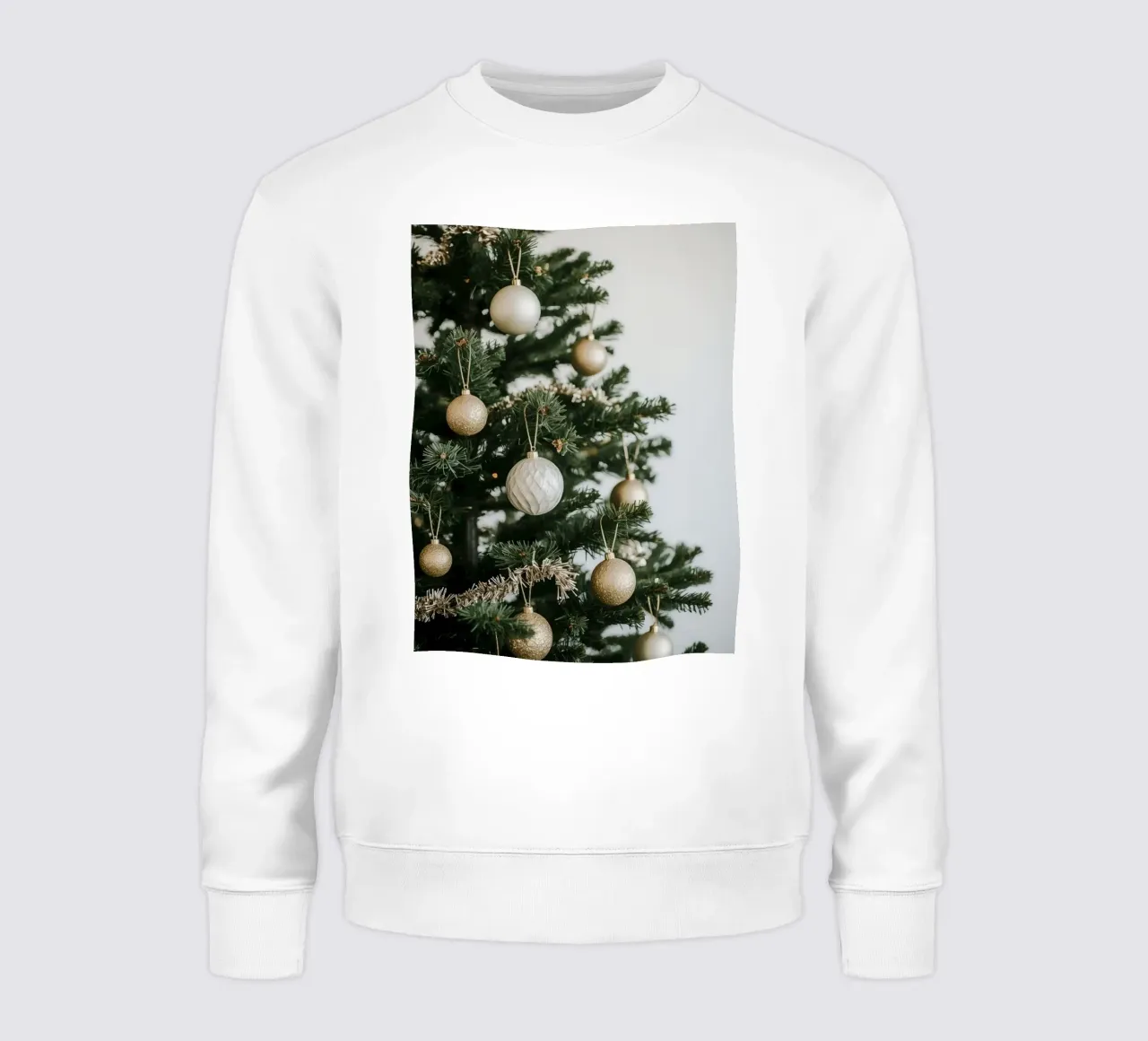 Albero di Natale decorato con ornamenti in oro e argento felpa da DesignDoodle