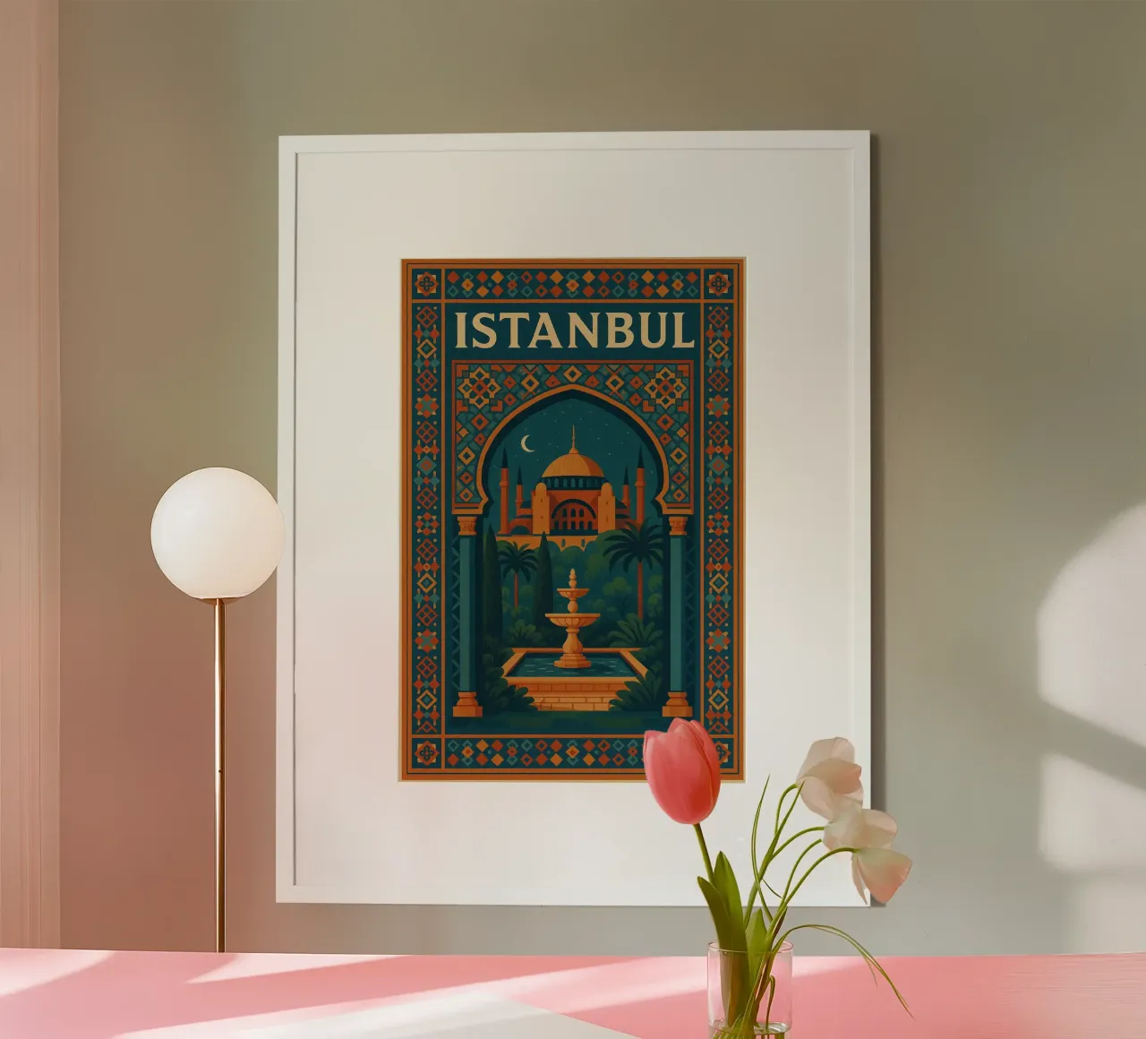 Istanbul - Poster d'epoca con moschea e fontana notturna poster con telaio in legno da JETLAG | affiches voyage