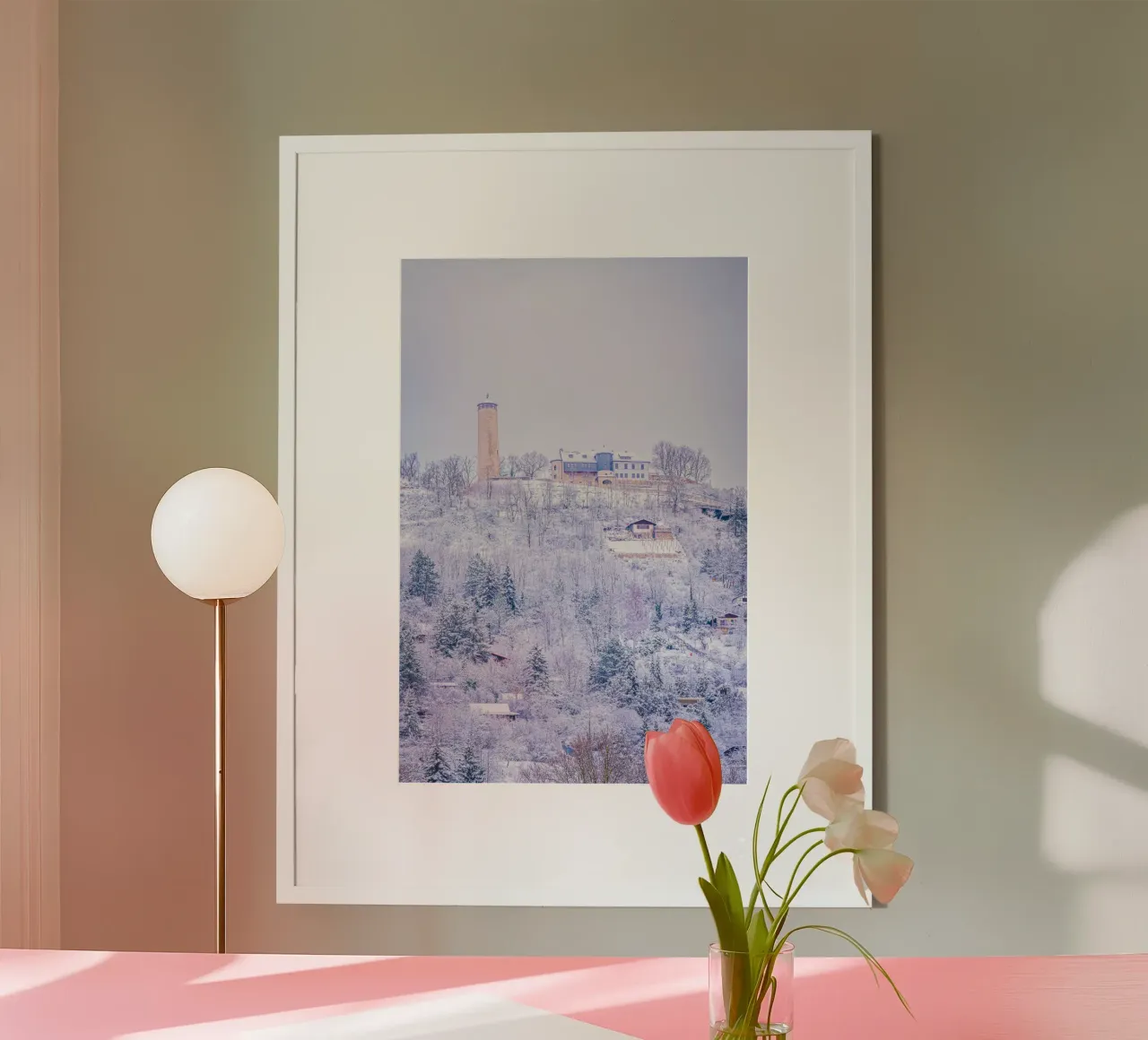 La torre della volpe in inverno poster con telaio in alluminio da Marcus Beckert | Fotografie