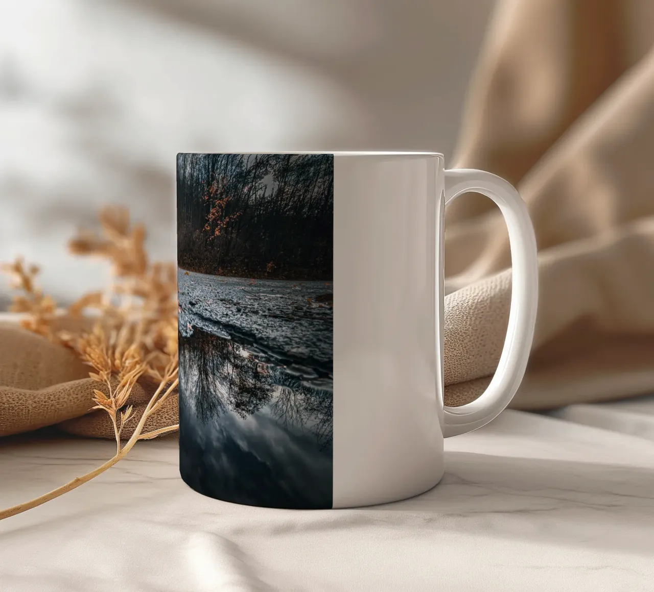 Riflesso nell'acqua tazza in ceramica da Marcus Beckert | Fotografie