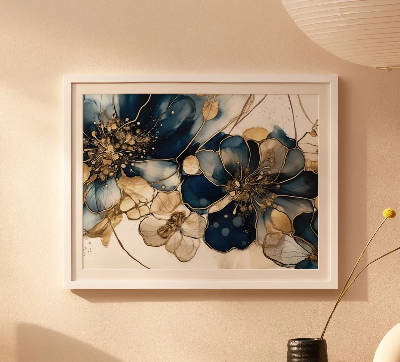 Fiori blu oro V poster con telaio in plastica da June Jordan