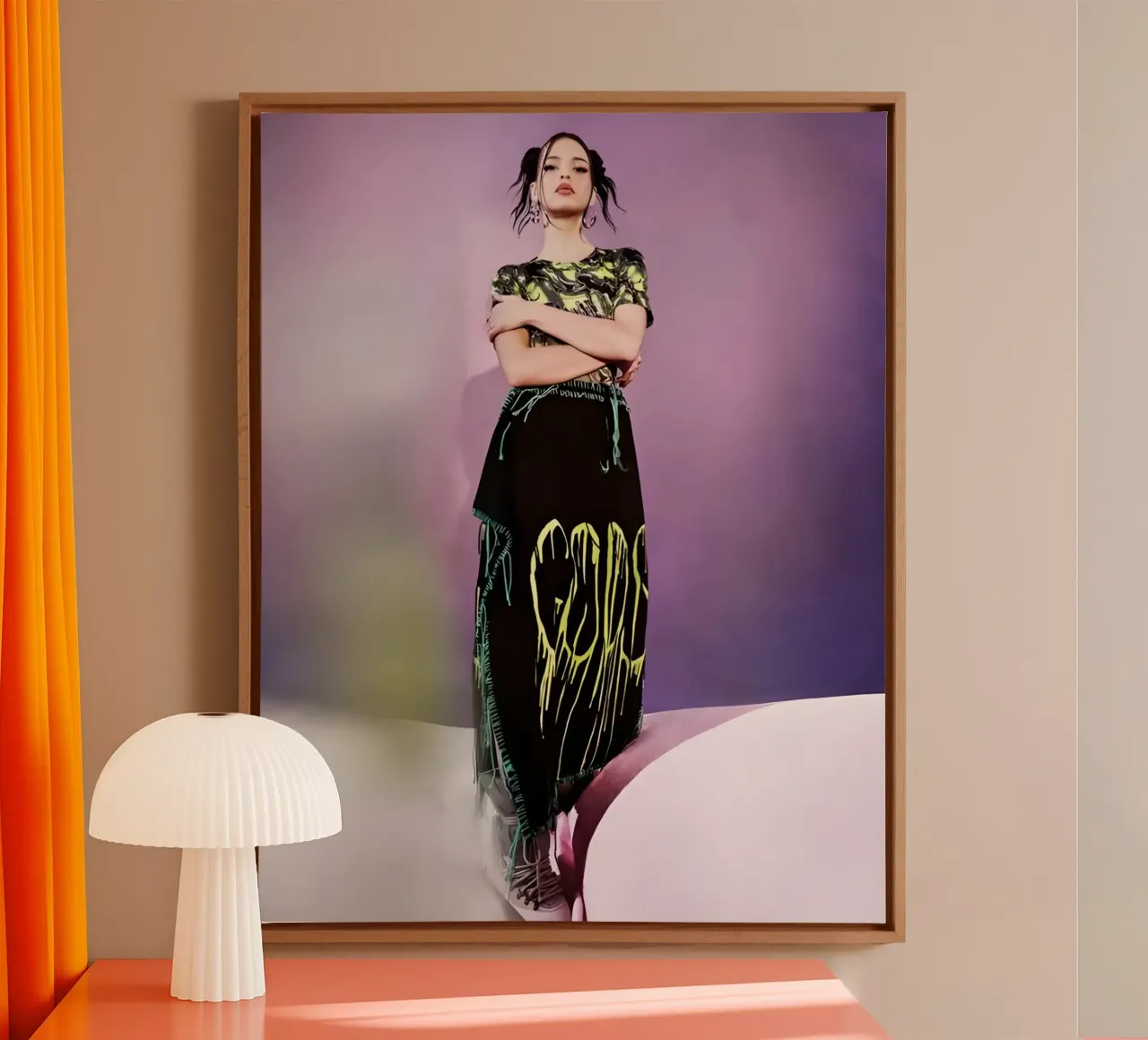 Porträt Nina Chuba Leinwand mit Schattenfugenrahmen von vintage