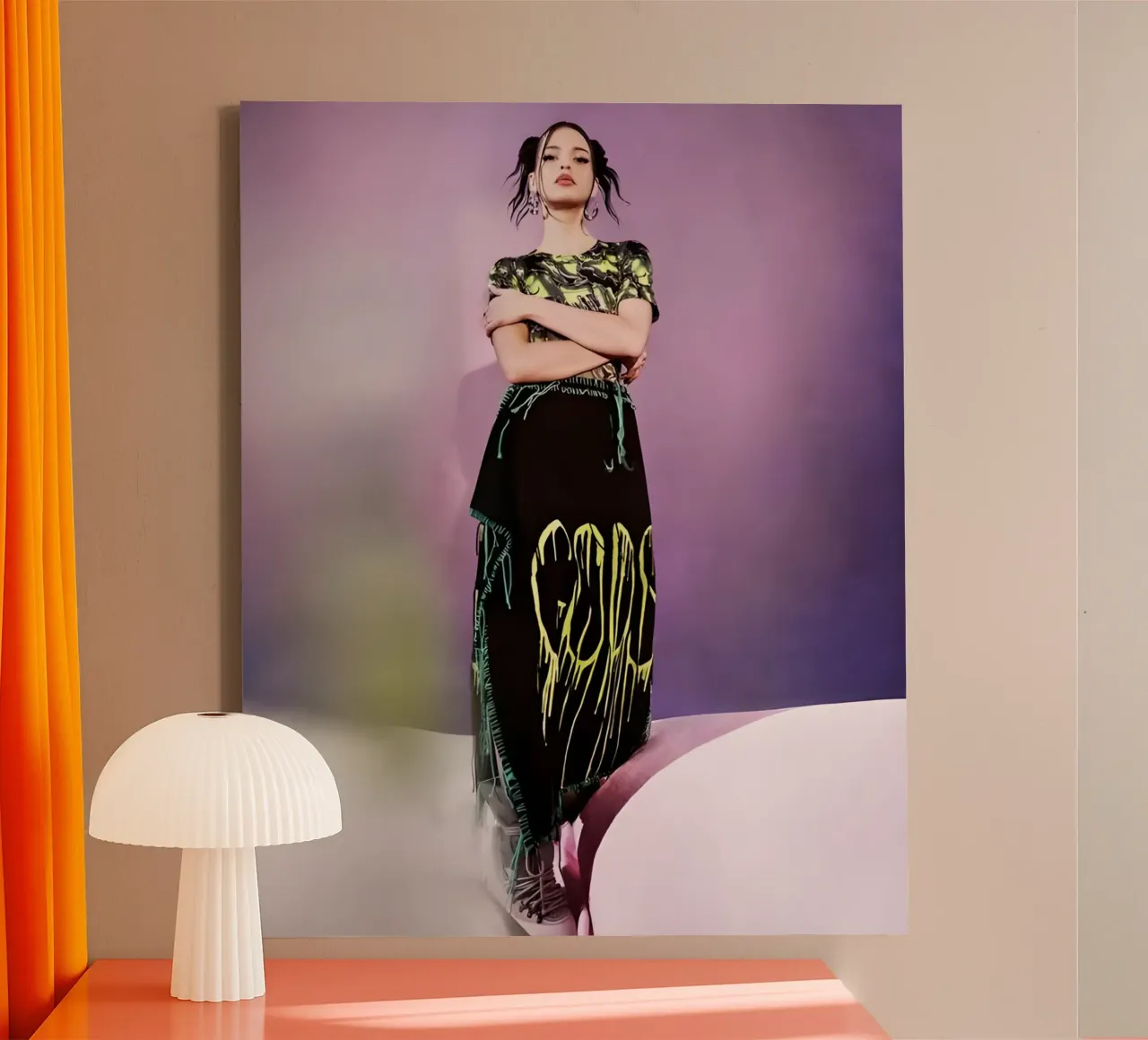 Porträt Nina Chuba Leinwand mit Schattenfugenrahmen von vintage