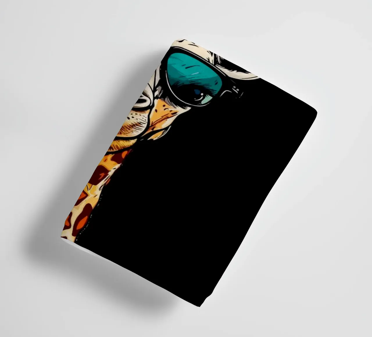 spectacled giraffe asciugamano da bagno da Dumery Art
