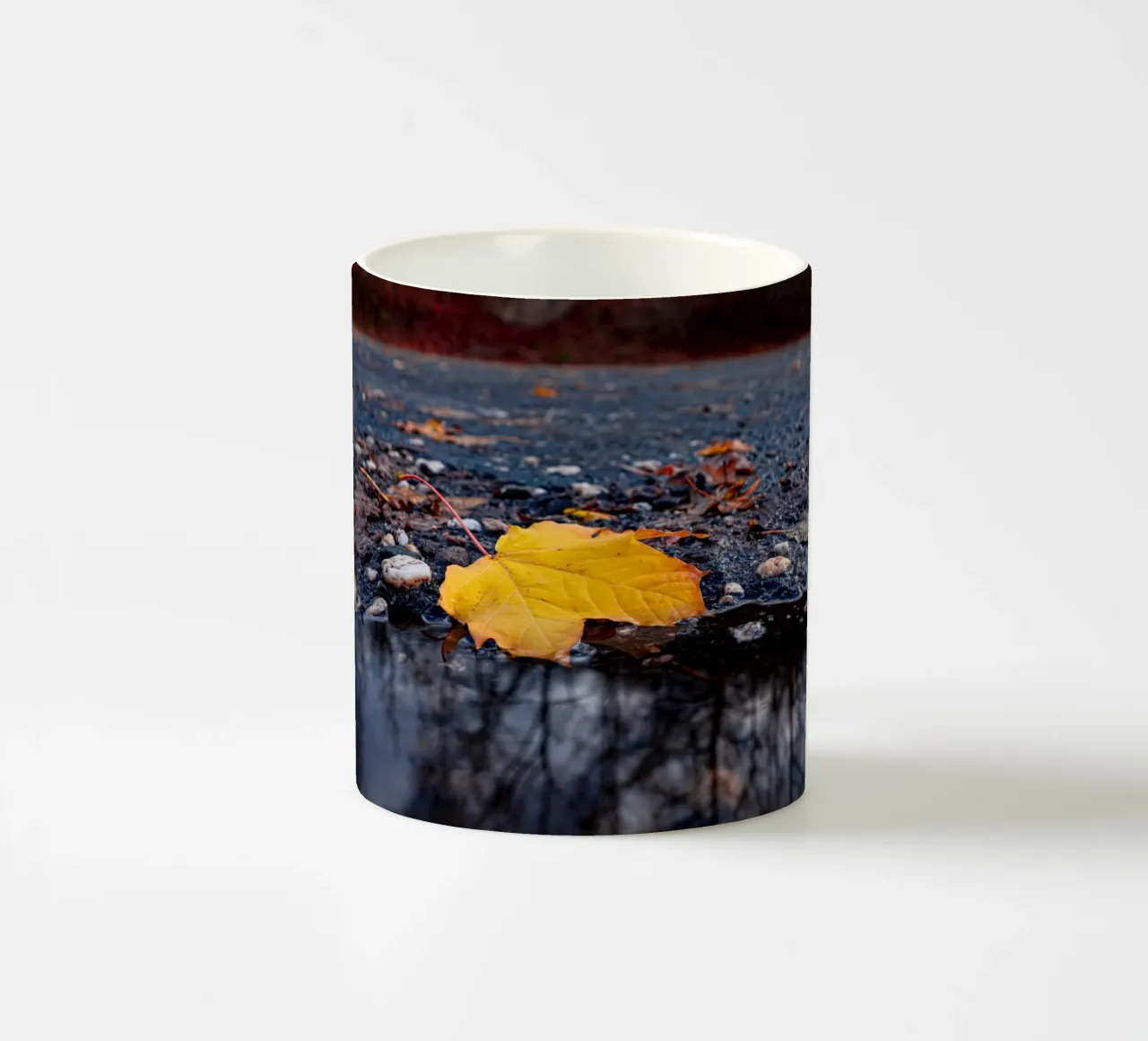 Yellow maple leaf ceramic mug by Marcus Beckert | Fotografie