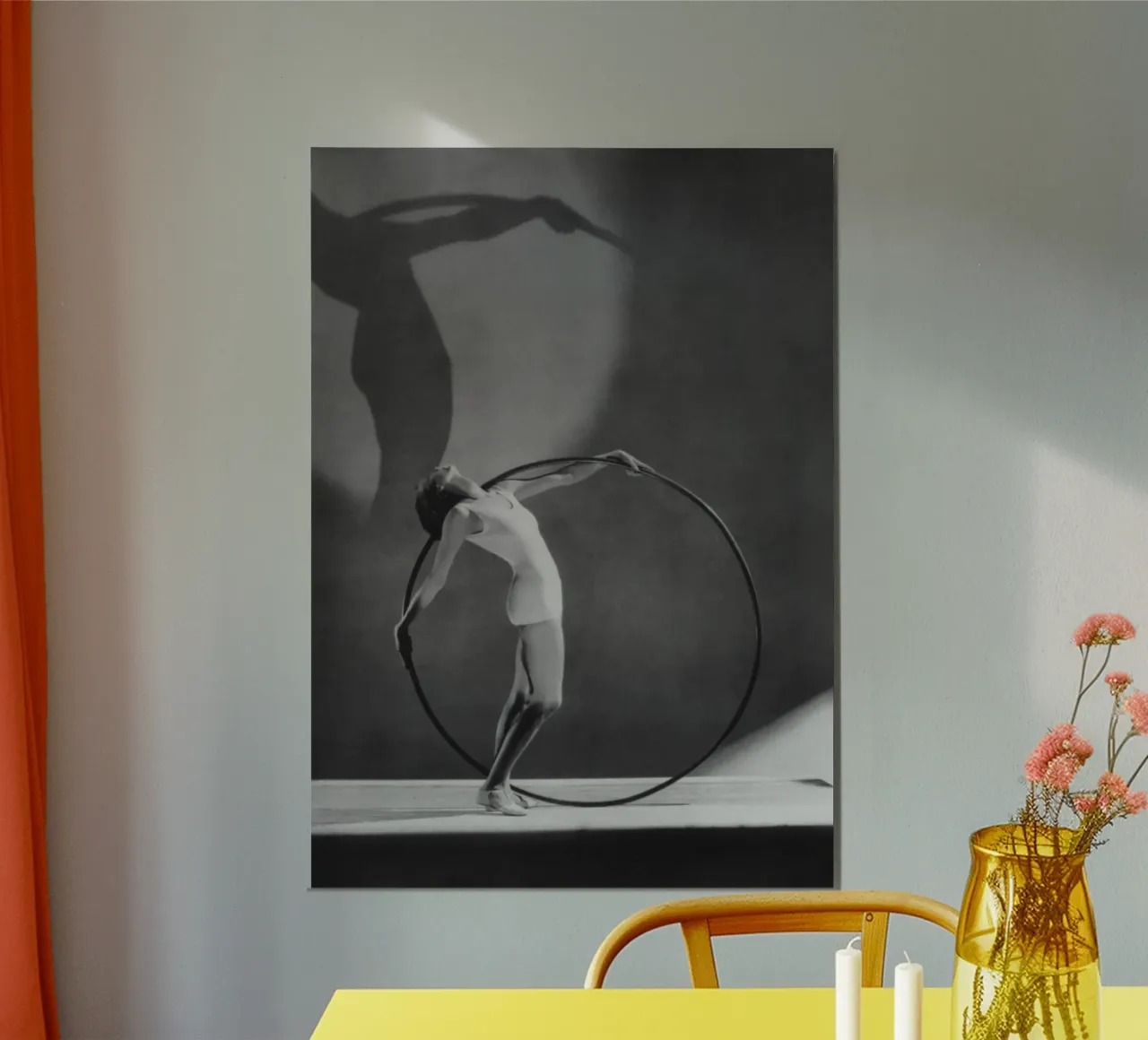 Galleria dell'Atlante Hoyningen Huene Carise Costumi da bagno Hula Hoop Pari poster da Brant Varner