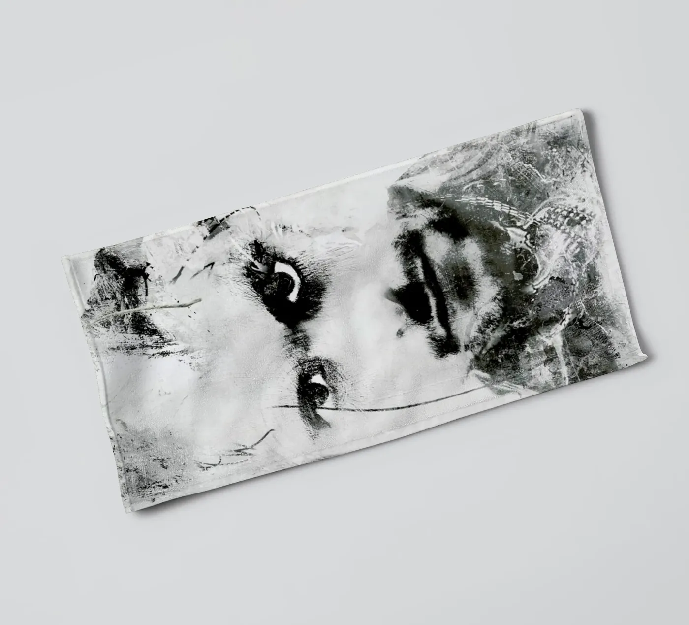 Glam towel by Sandrine Pagnoux